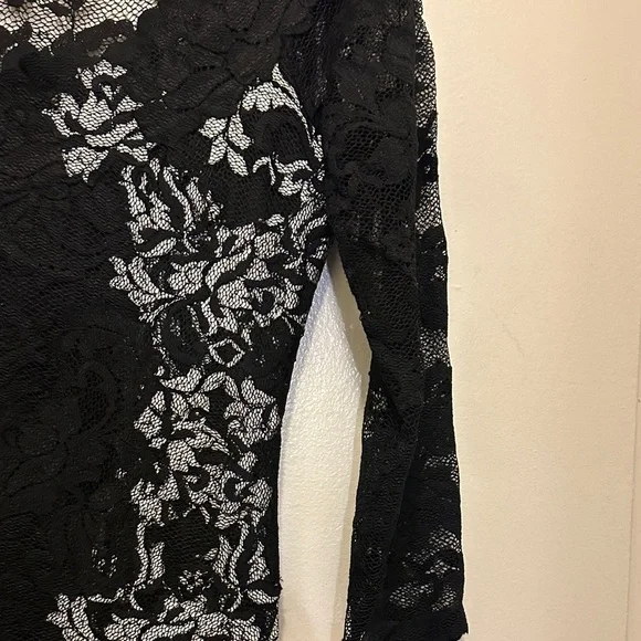 OLVI'S Elegant Black Lace Dress - Picture 4 of 12